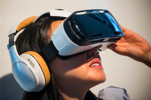 δ꣬VR