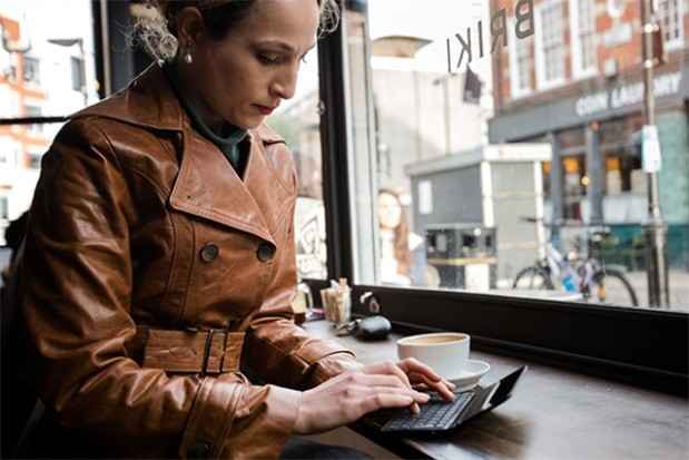 实体键盘还能超长续航 这款PDA会是办公的好助手