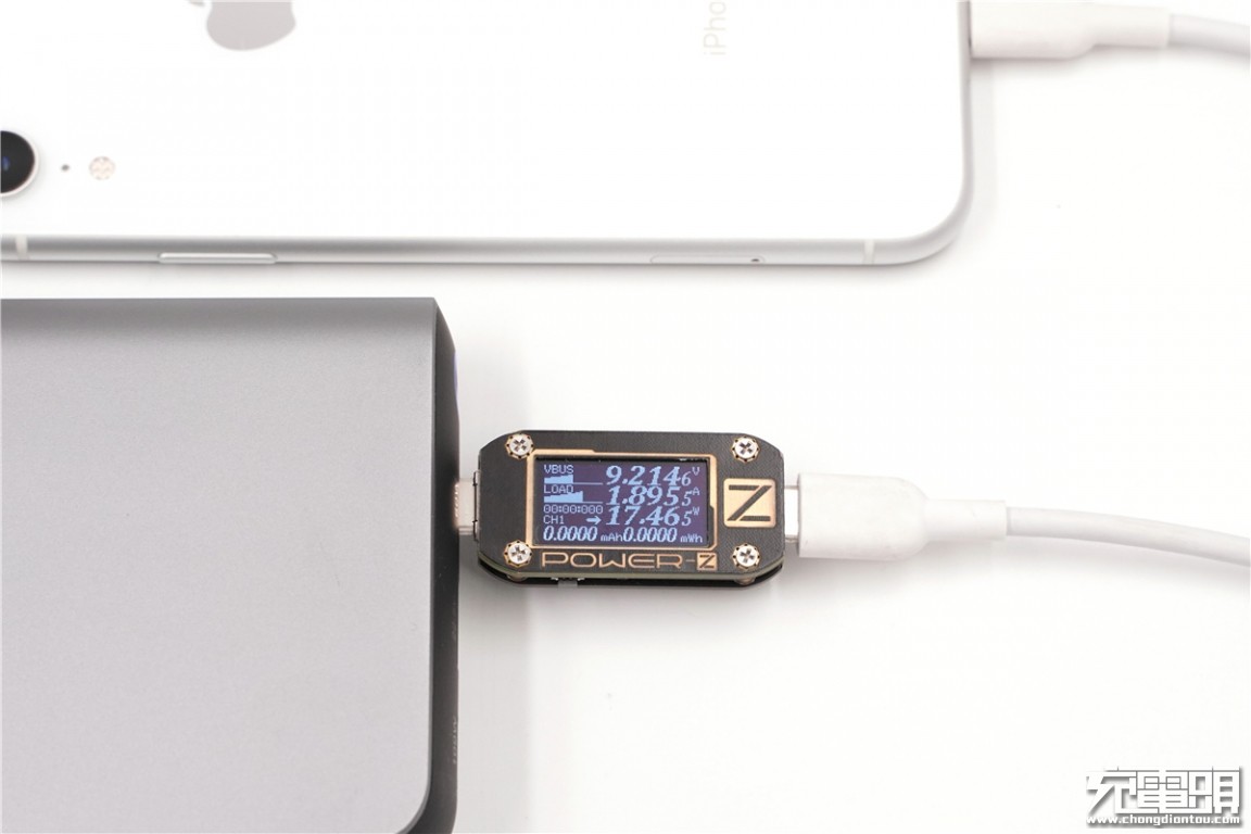 百瓦三口快充强如魔王 绿巨能100W PD笔记本移动电源评测