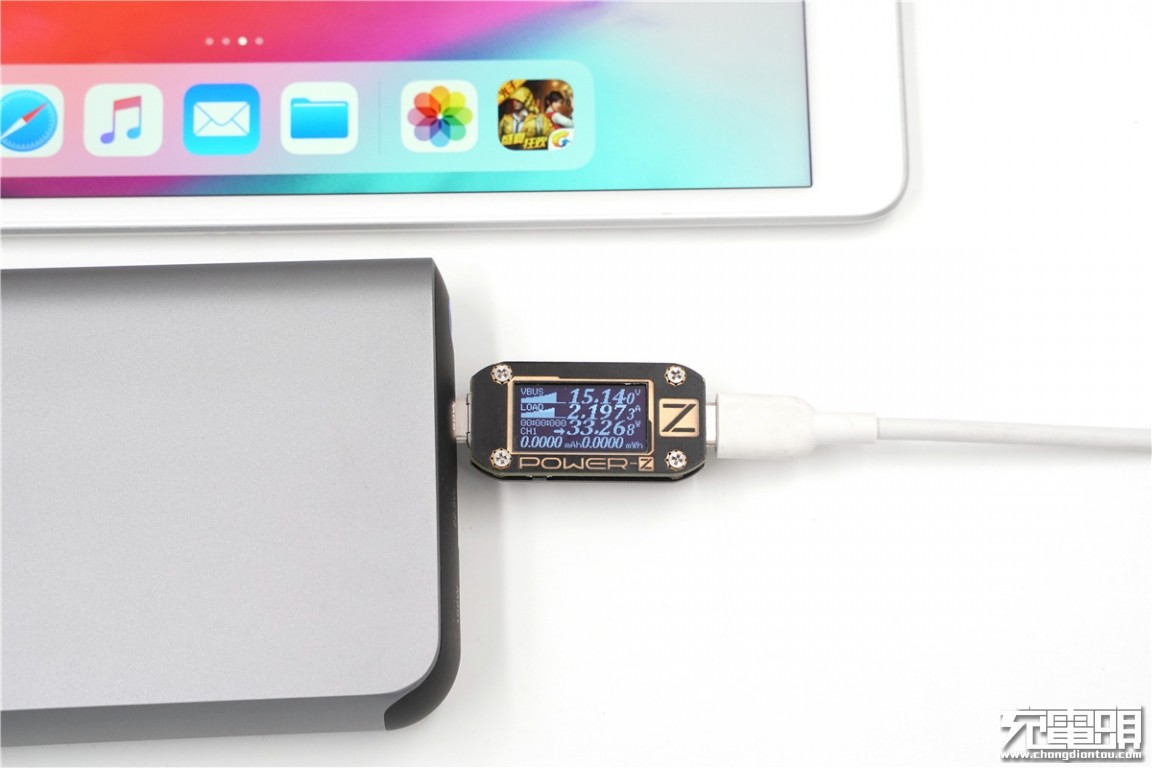 百瓦三口快充强如魔王 绿巨能100W PD笔记本移动电源评测