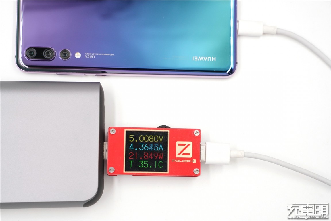 百瓦三口快充强如魔王 绿巨能100W PD笔记本移动电源评测