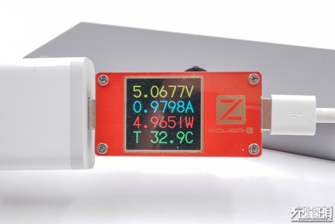 百瓦三口快充强如魔王 绿巨能100W PD笔记本移动电源评测